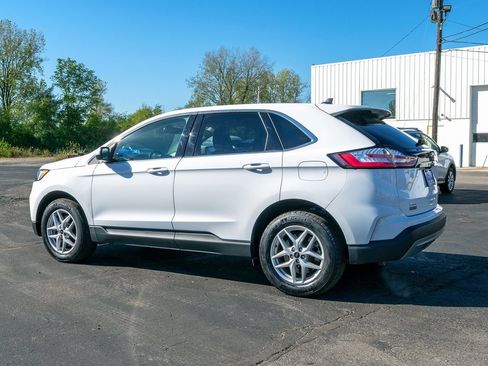 Used 2024 Ford Edge SEL image 8