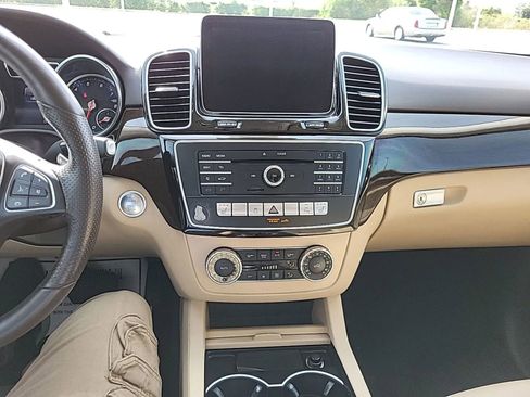 Used 2018 Mercedes-Benz GLE 350 4MATIC image 17