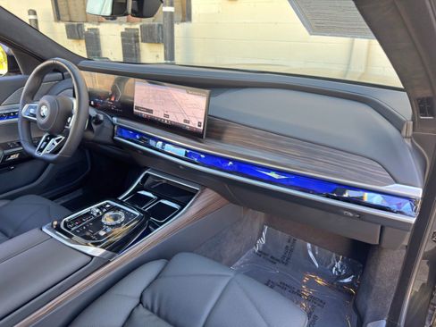 Used 2026 BMW 740i RWD image 15