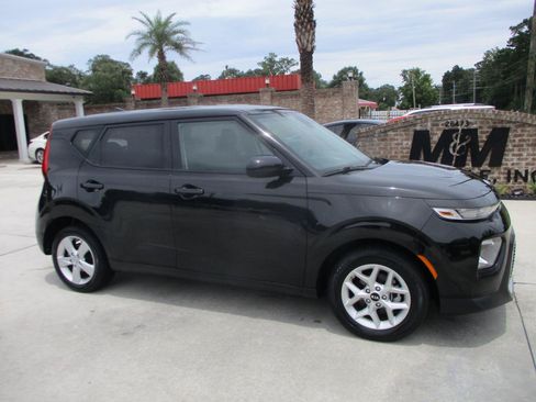 Used 2021 Kia Soul S FWD image 17