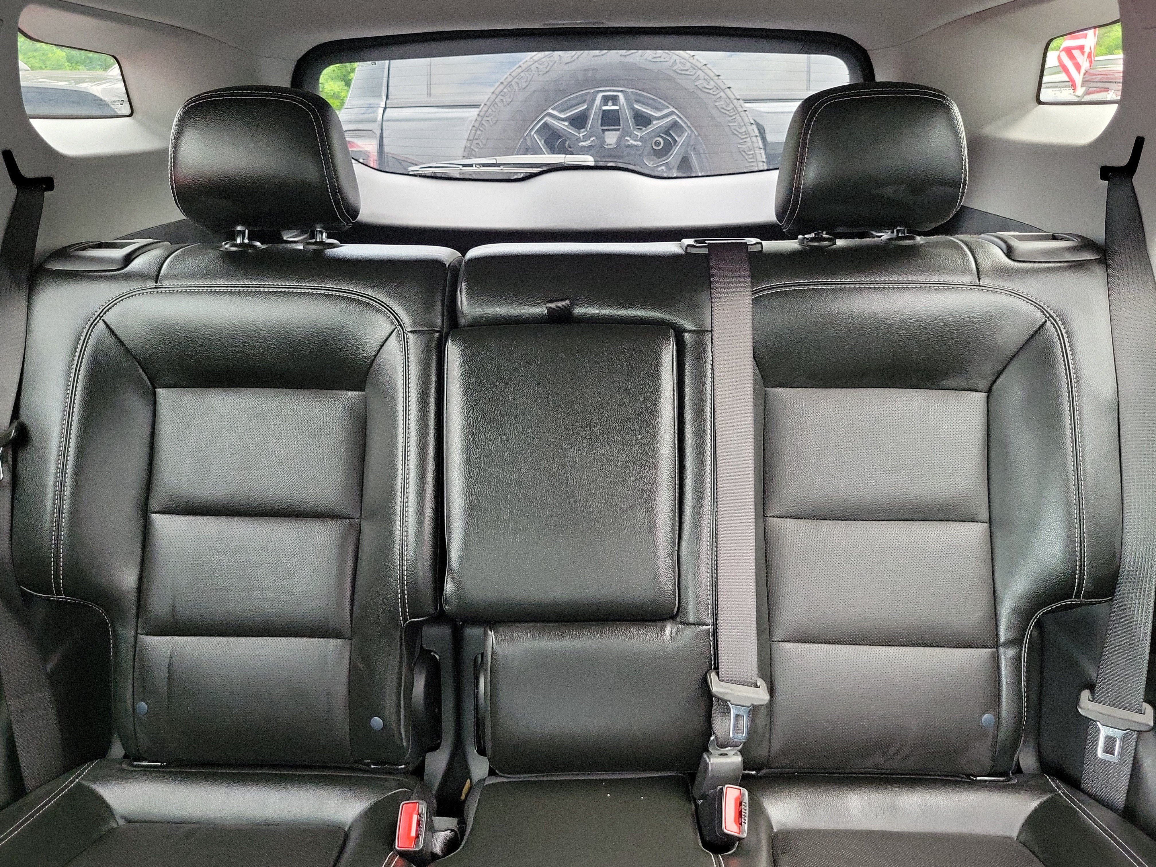 Used 2022 GMC Terrain SLT w/ Tech Package FWD image 15