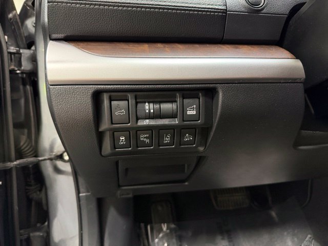 Used 2019 Subaru Outback 3.6R Limited AWD/4WD image 18