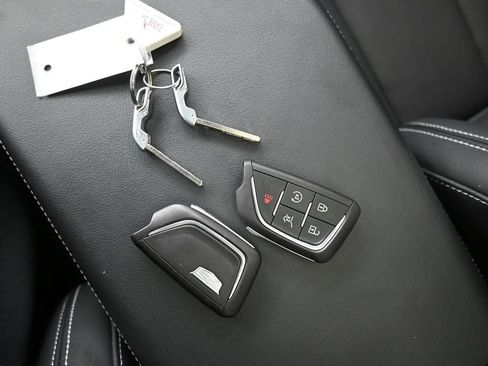 Used 2024 Cadillac Lyriq Sport RWD image 28