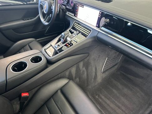 Used 2022 Porsche Panamera 4S AWD/4WD image 14