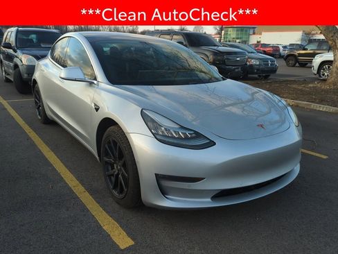 Used 2018 Tesla Model 3 Long Range image 3