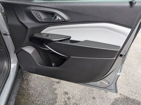 New 2026 Chevrolet Trax LT w/ Driver Confidence Package FWD image 31