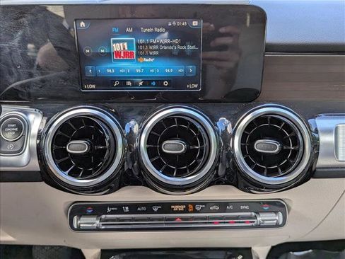 Used 2021 Mercedes-Benz GLB 250 image 14