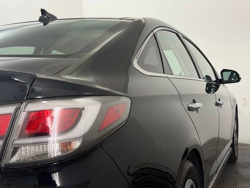 Used 2016 Hyundai Sonata Limited w/ Option Group 02 FWD image 65