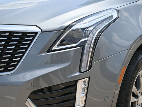 Used 2021 Cadillac XT5 Premium Luxury FWD image 26