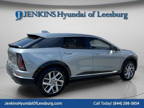 Used 2026 Cadillac Optiq Luxury 1 image 5