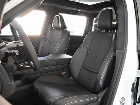 New 2026 INFINITI QX80 Autograph image 18