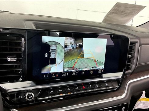 Certified 2025 GMC Sierra 1500 SLT w/ SLT Premium Plus Package image 15