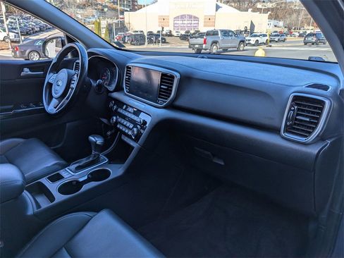 Certified 2020 Kia Sportage EX image 23