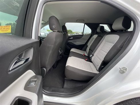 Used 2023 Chevrolet Equinox LT image 24