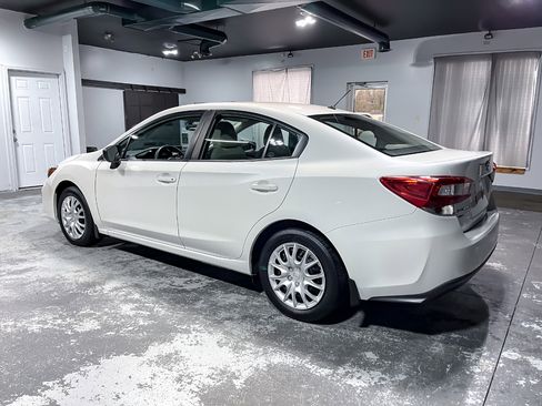 Used 2019 Subaru Impreza 2.0i w/ Eyesight image 6