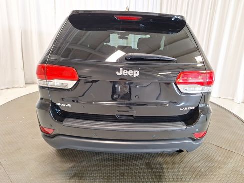 Used 2019 Jeep Grand Cherokee Laredo w/ Security & Convenience Group image 22