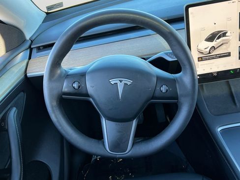 Used 2023 Tesla Model Y Long Range image 16