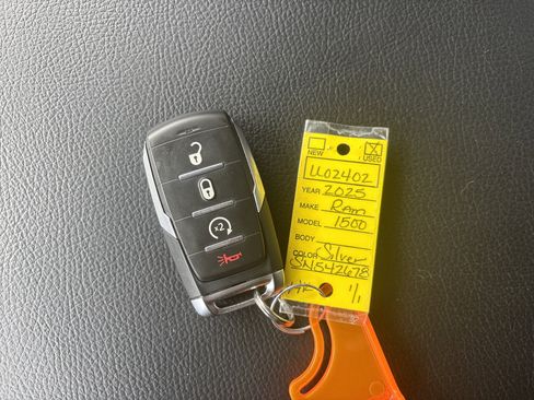 Used 2025 RAM 1500 Laramie image 31