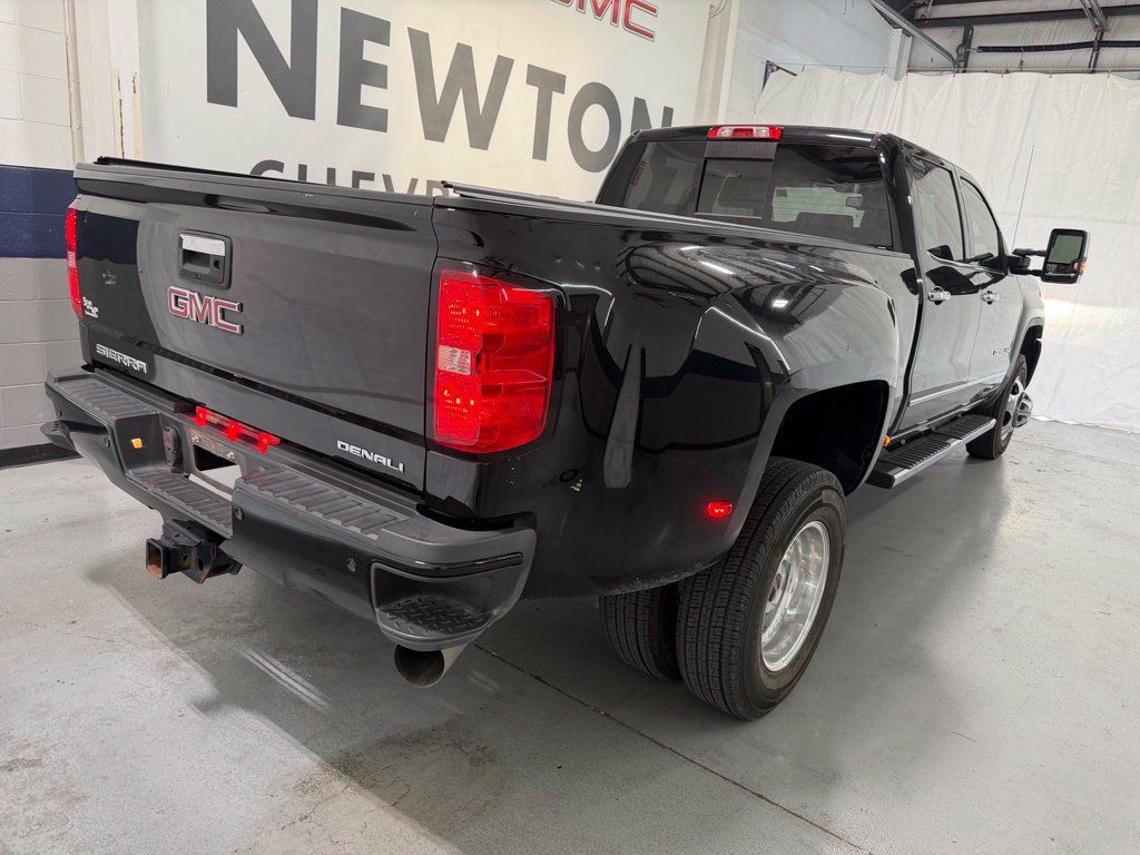 Used 2019 GMC Sierra 3500 Denali w/ Duramax Plus Package AWD/4WD image 22