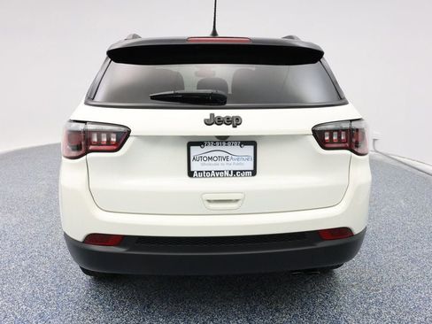 Used 2019 Jeep Compass Latitude image 4