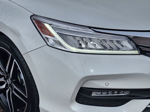 Used 2016 Honda Accord Touring image 27