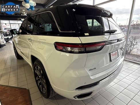 Used 2023 Jeep Grand Cherokee Overland w/ Luxury Tech Group IV image 6