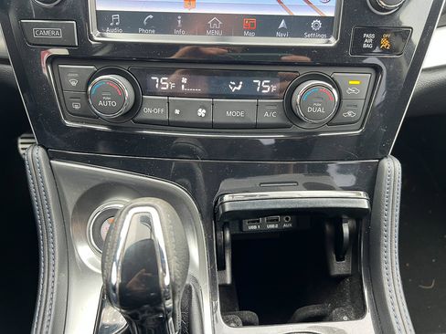 Used 2017 Nissan Maxima SR image 20