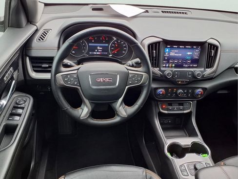 Used 2024 GMC Terrain AT4 AWD/4WD image 9