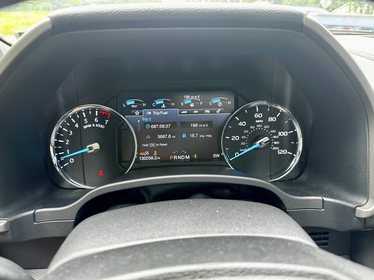 Used 2018 Ford Expedition XLT w/ Equipment Group 202A AWD/4WD image 19