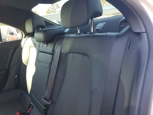 Used 2022 Mercedes-Benz A 220 image 13