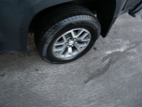 Used 2015 GMC Canyon SLE w/ All-Terrain Package image 33