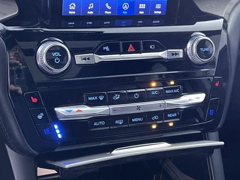 Used 2022 Ford Explorer Platinum w/ Equipment Group 601A image 21