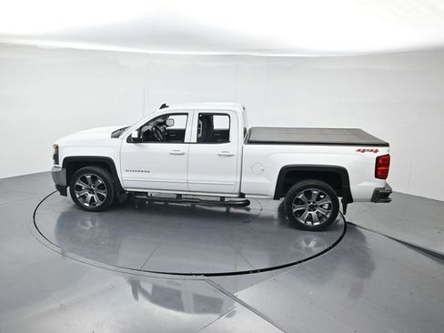 Used 2018 Chevrolet Silverado 1500 LT image 39