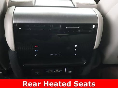 Used 2025 Jeep Wagoneer L Series III w/ Premium Group I image 31