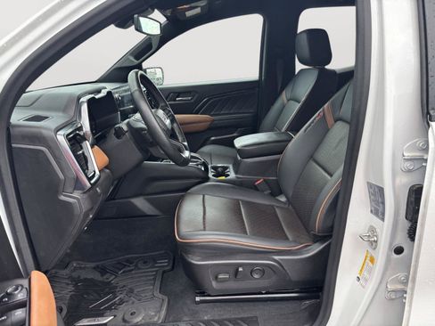 Used 2024 GMC Canyon AT4 w/ AT4 Premium Package AWD/4WD image 20