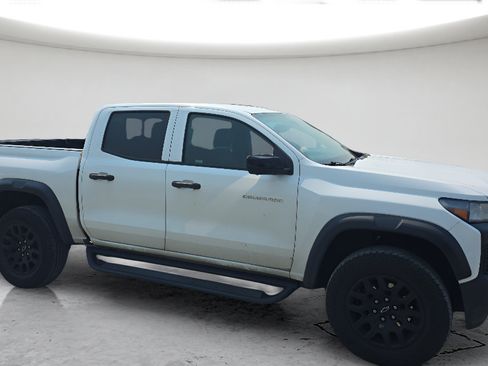 Used 2023 Chevrolet Colorado Trail Boss w/ Technology Package AWD/4WD image 2
