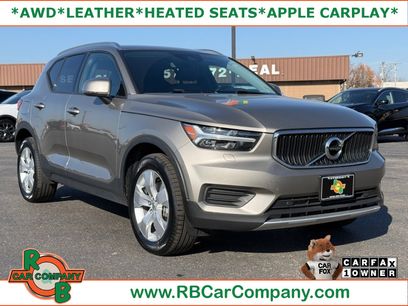 Used 2022 Volvo XC40 T5 Momentum