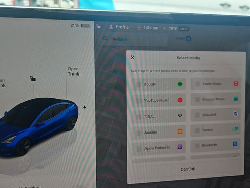 Used 2023 Tesla Model 3 Standard Range image 16