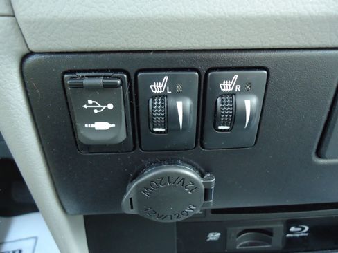 Used 2015 Toyota Sienna XLE Premium AWD/4WD image 20