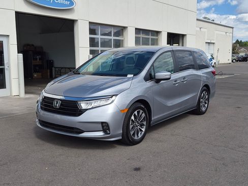 Used 2024 Honda Odyssey EX-L image 10