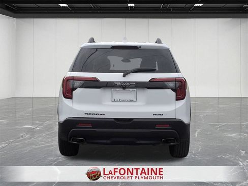 Certified 2023 GMC Acadia SLE w/ Driver Convenience Package image 7