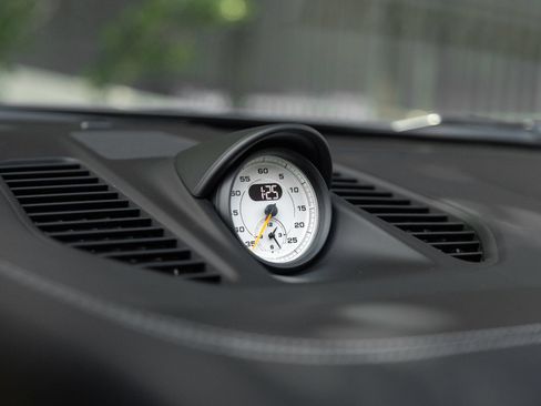 Certified 2018 Porsche 911 GT3 RWD image 24