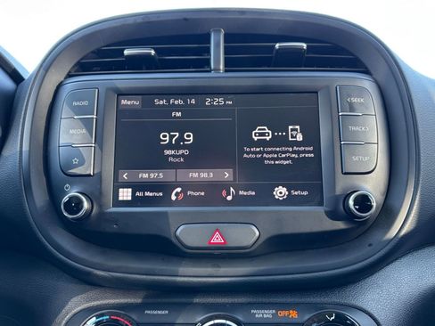 Used 2025 Kia Soul LX w/ LX Technology Package FWD image 20