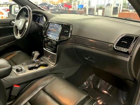 Used 2019 Jeep Grand Cherokee Overland image 10