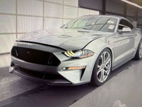 Used 2020 Ford Mustang GT Premium w/ Equipment Group 401A RWD image 4