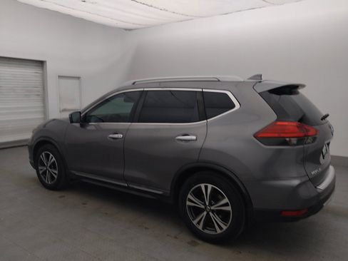 Used 2017 Nissan Rogue SL w/ SL Premium Package FWD image 3