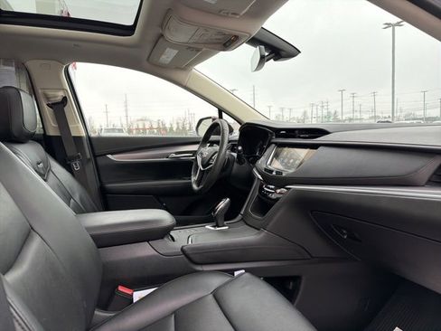 Used 2018 Cadillac XT5 Luxury w/ LPO, Sport Package image 33