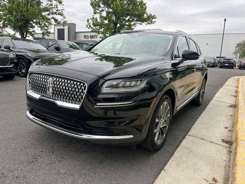 Used 2023 Lincoln Nautilus Reserve w/ Equipment Group 201A AWD/4WD image 3