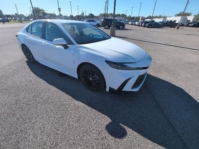 Used 2025 Toyota Camry SE