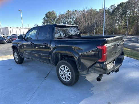 Certified 2024 Toyota Tacoma SR5 image 8